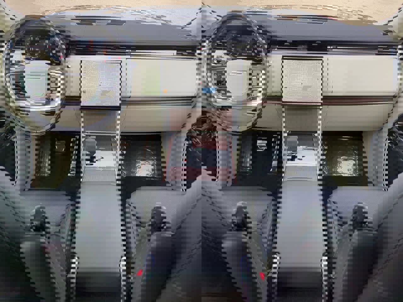 Certified 2024 Land Rover Range Rover SE image 14