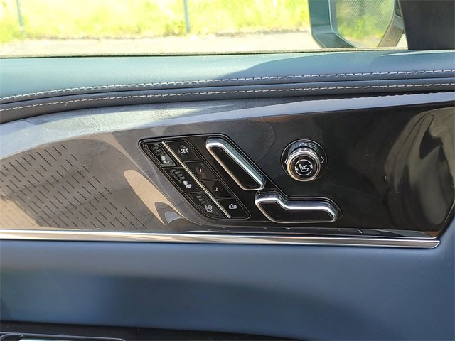 New 2025 Cadillac Escalade IQ Luxury 2 w/ LPO, Radiant Package image 21