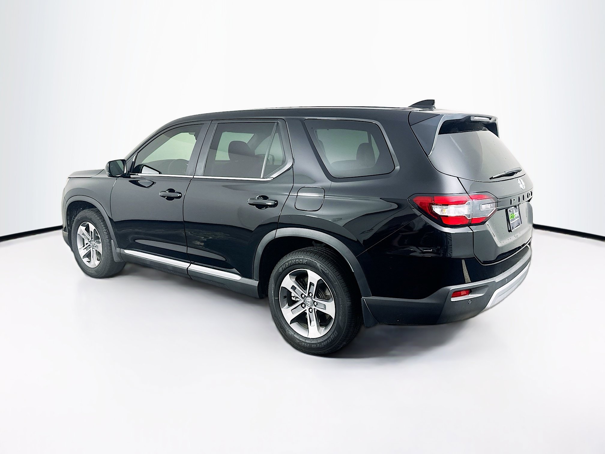 Used 2025 Honda Pilot EX-L image 5