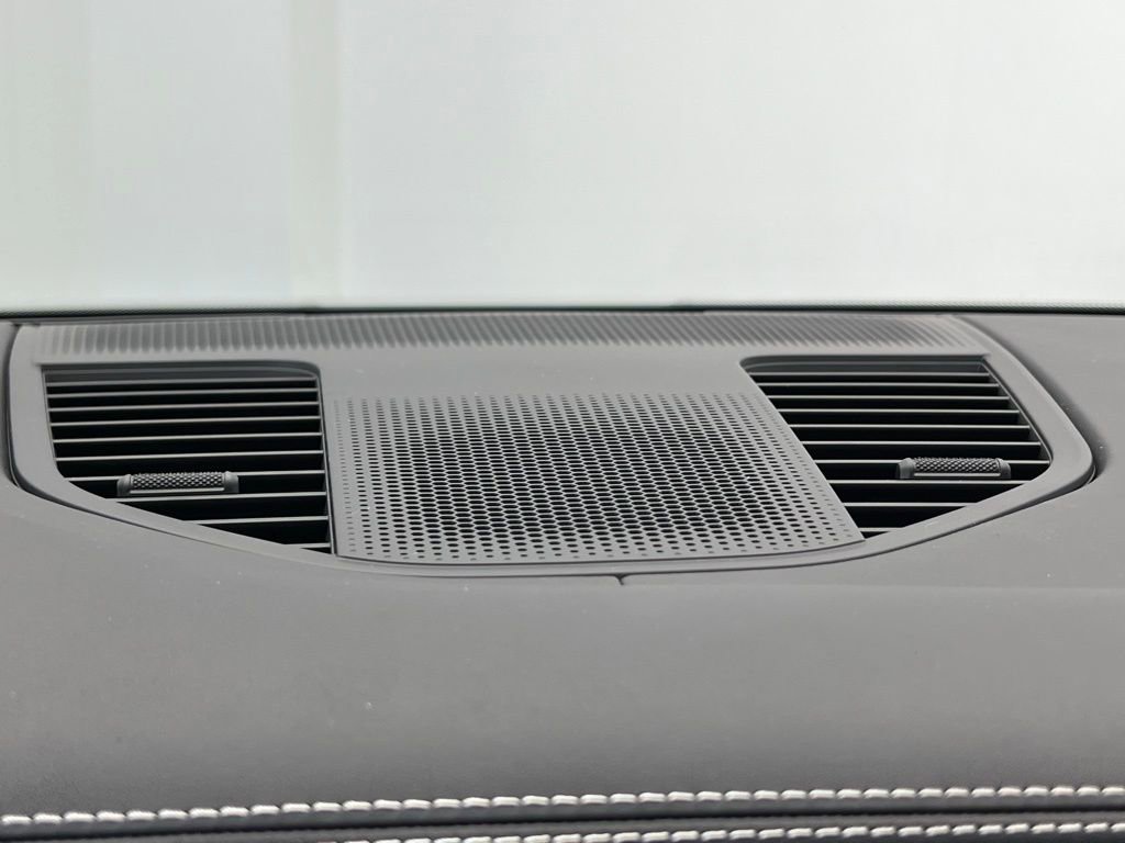 New 2025 Porsche Panamera image 12