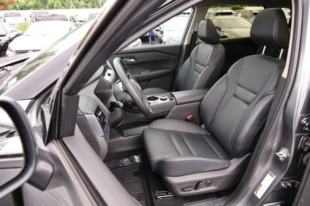 Certified 2025 Nissan Rogue SL w/ SL Premium Package AWD/4WD image 10