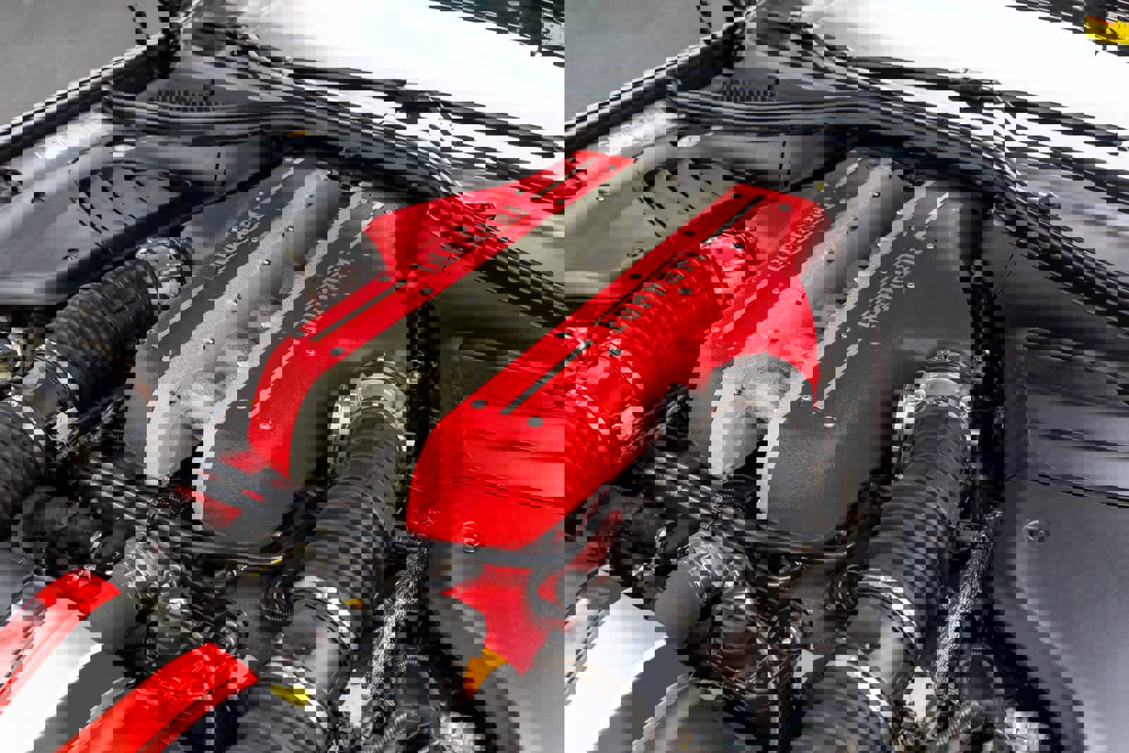 Used 2015 Ferrari FF image 51