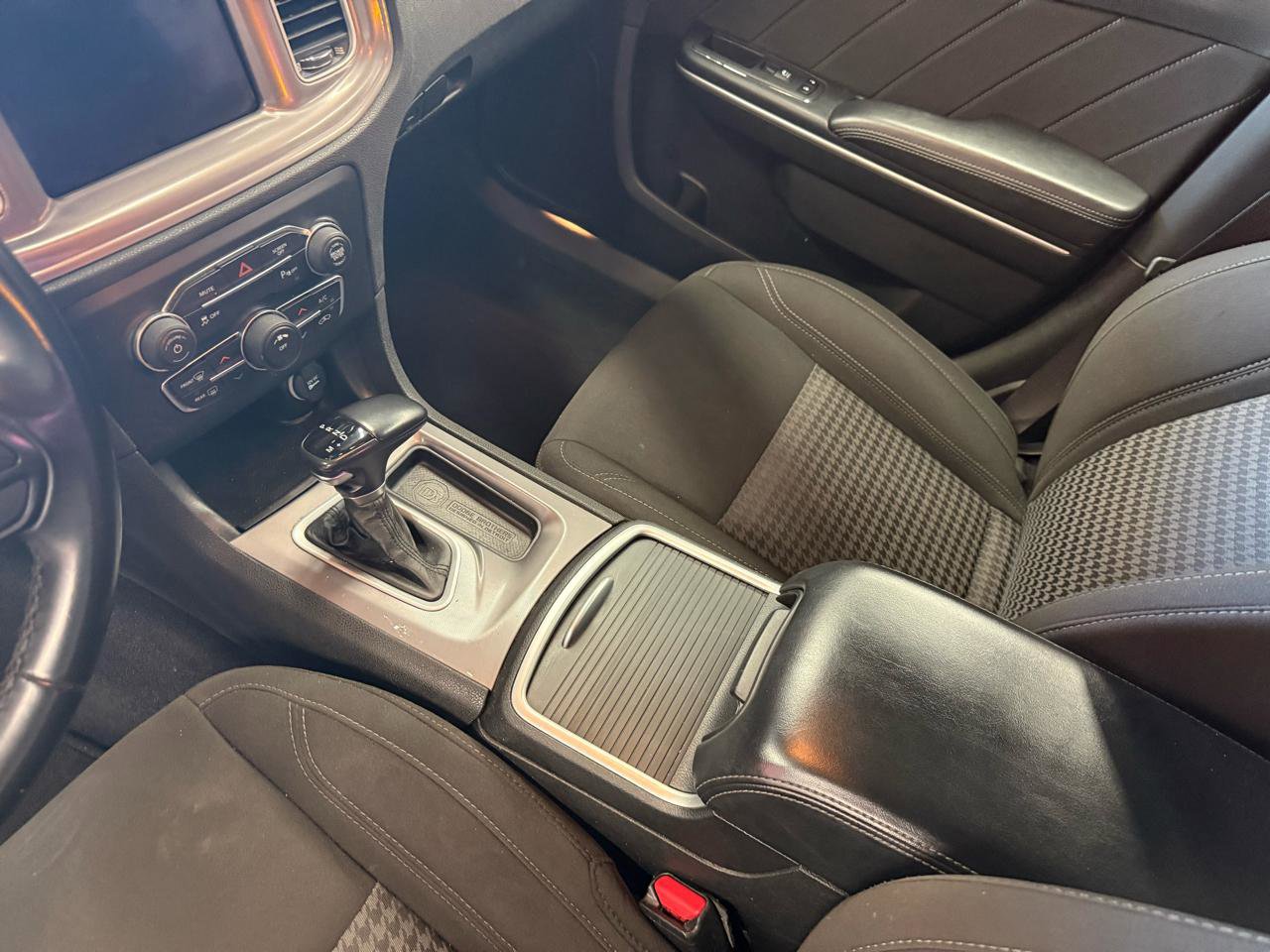 Used 2023 Dodge Charger SXT RWD image 15