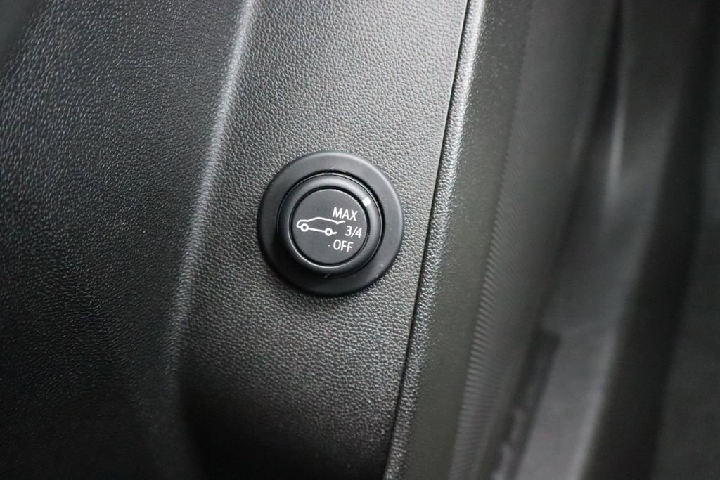 Used 2023 Chevrolet Equinox LT image 17