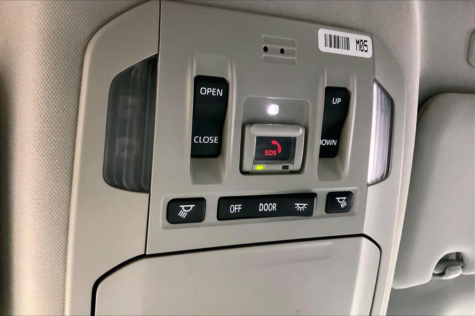 Used 2023 Toyota Highlander XLE AWD/4WD image 34