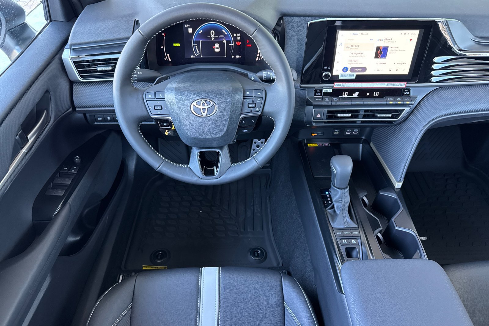 New 2026 Toyota Camry SE FWD image 16