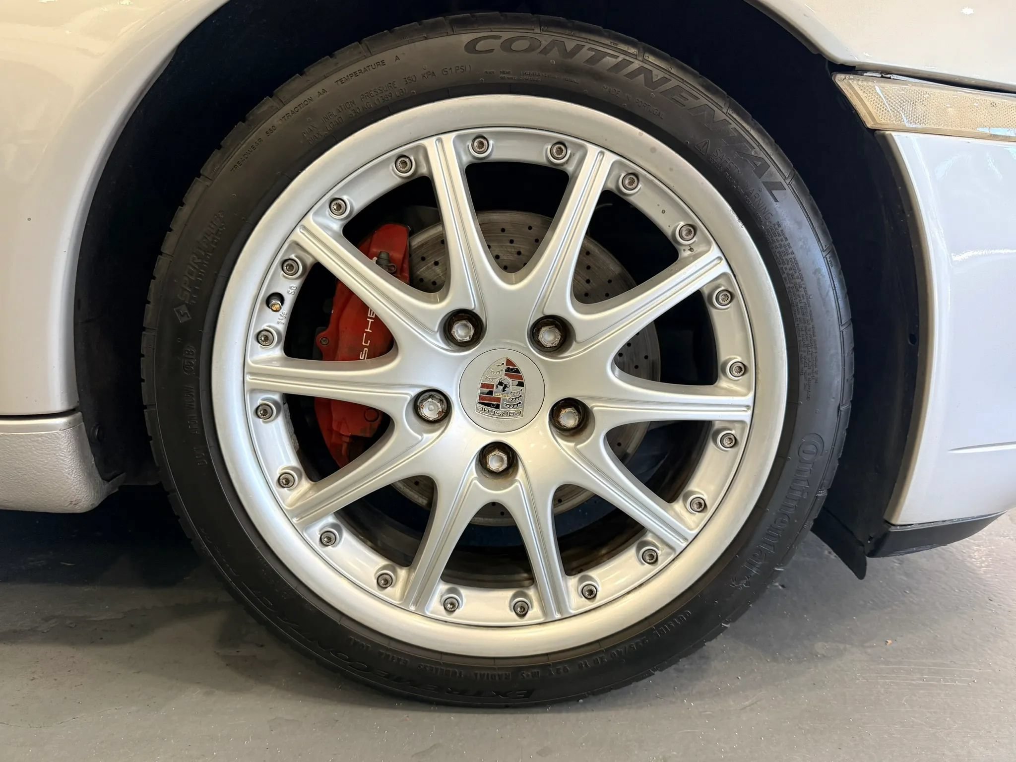 Used 2000 Porsche 911 Carrera 4 AWD/4WD image 27