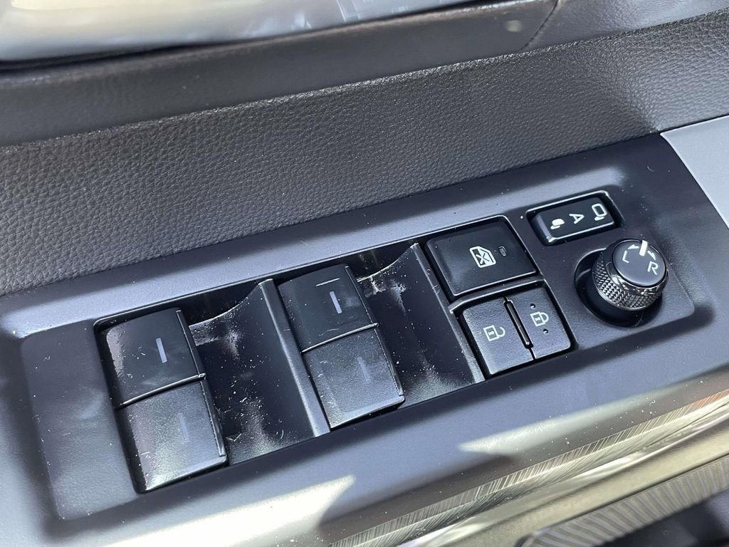 Used 2025 Toyota Tundra Platinum image 27