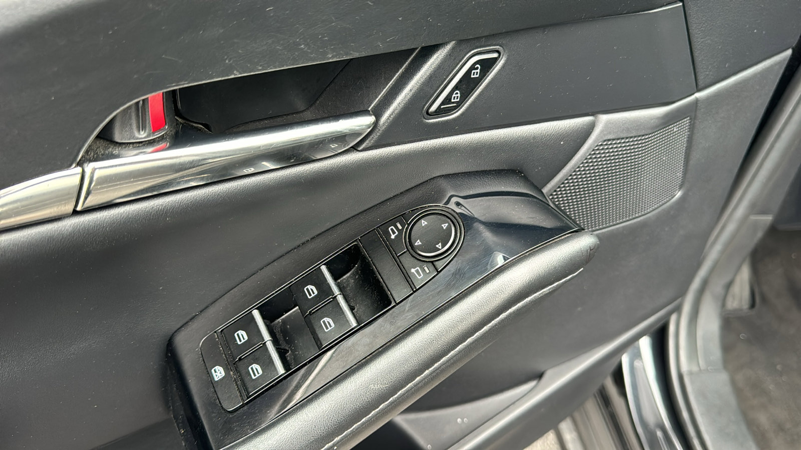 Certified 2024 MAZDA CX-30 AWD 2.5 S w/ Preferred Package image 12