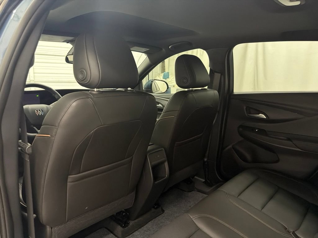 Used 2025 Buick Envista Avenir FWD image 22