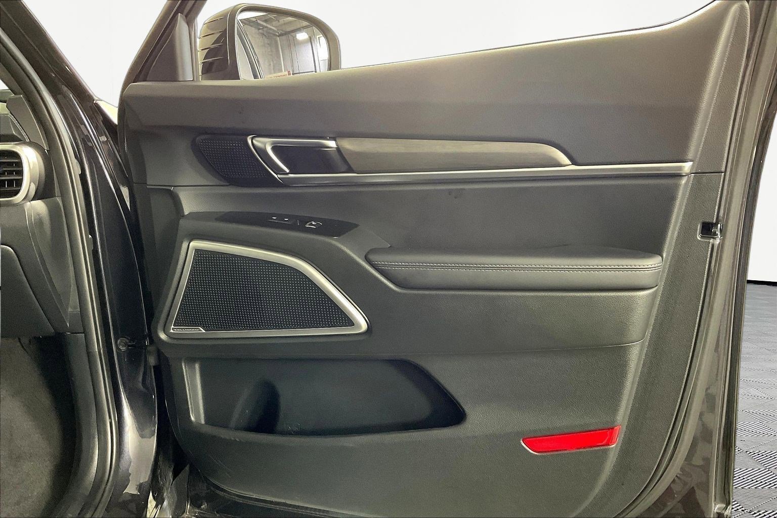 Used 2025 Kia Telluride EX X-Line image 29