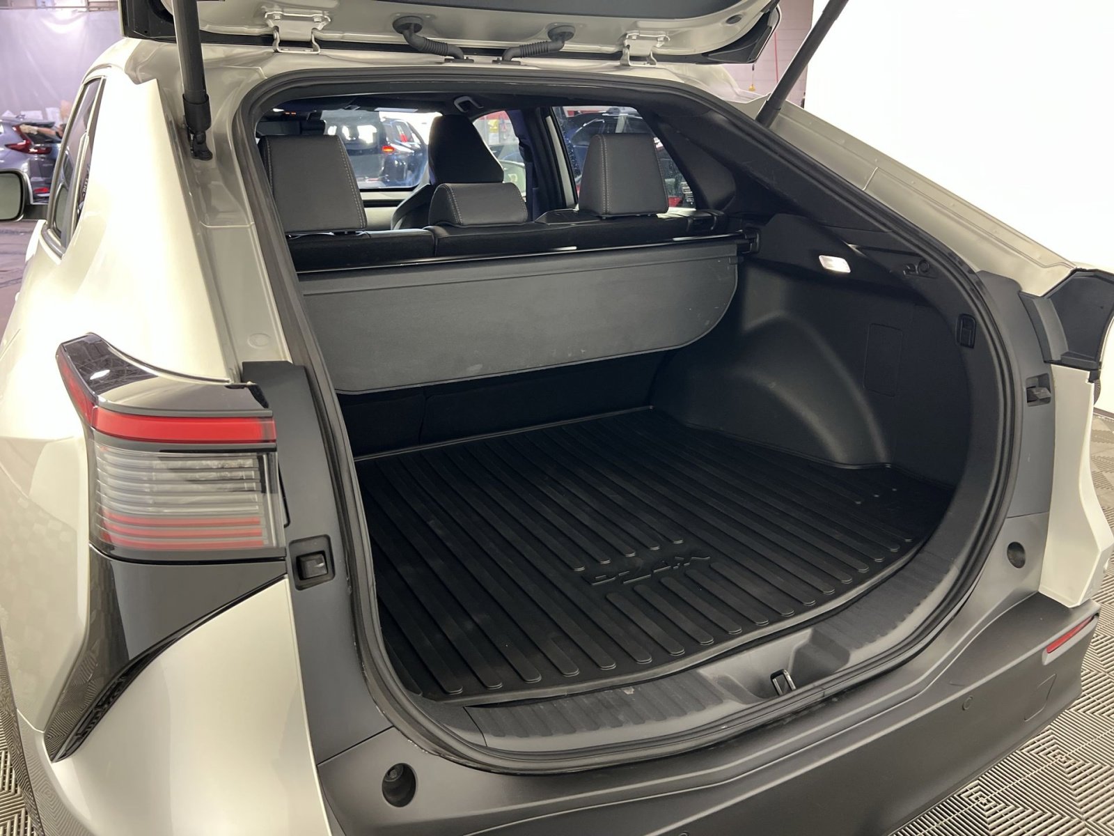 Used 2024 Toyota bZ4X XLE w/ Weather Package image 26