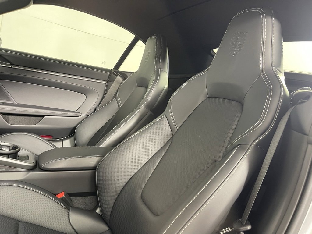 Certified 2025 Porsche 911 Carrera image 5