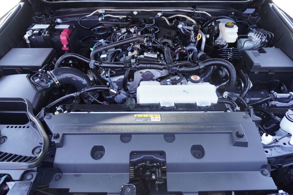 Certified 2025 Toyota Tacoma SR5 AWD/4WD image 20