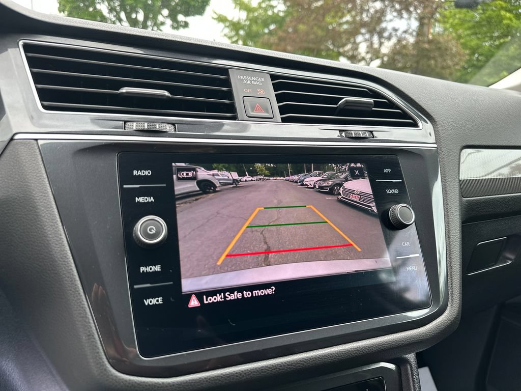 Certified 2024 Volkswagen Tiguan SE AWD/4WD image 15
