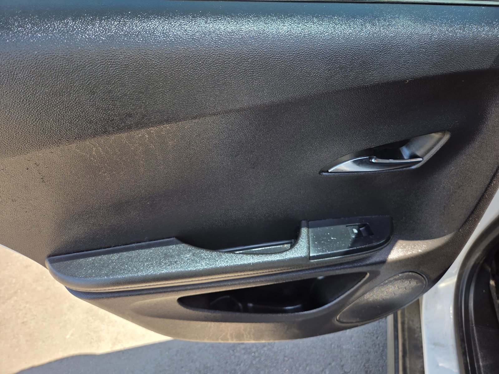 Used 2014 Chevrolet Volt FWD image 10