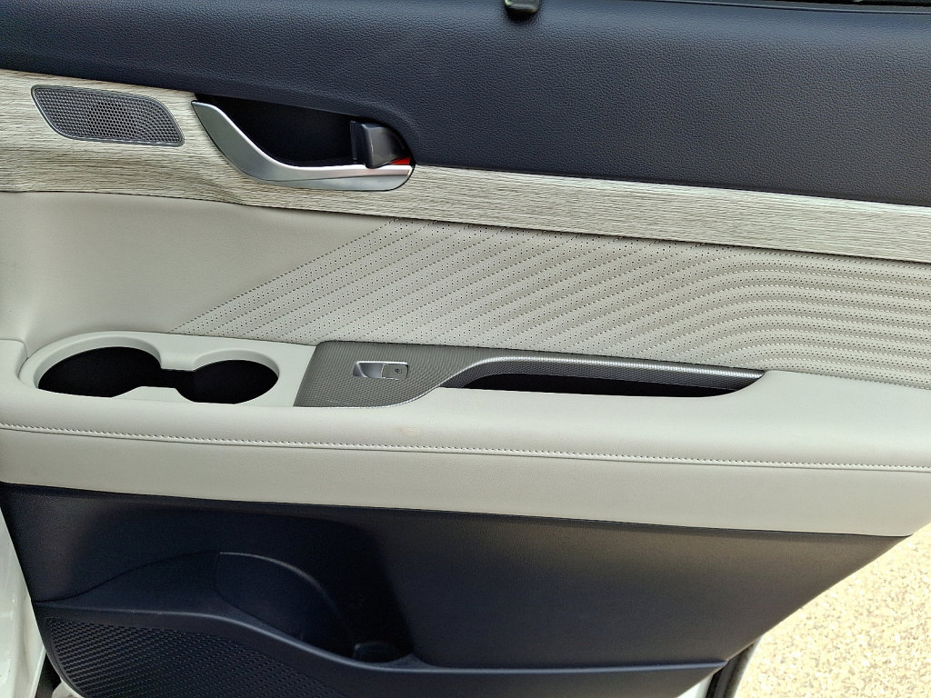 Used 2025 Hyundai Palisade Calligraphy image 14