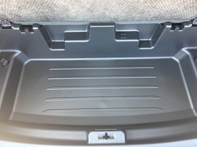 New 2026 Chevrolet Traverse LT w/ LPO, Floor Liner Package image 7