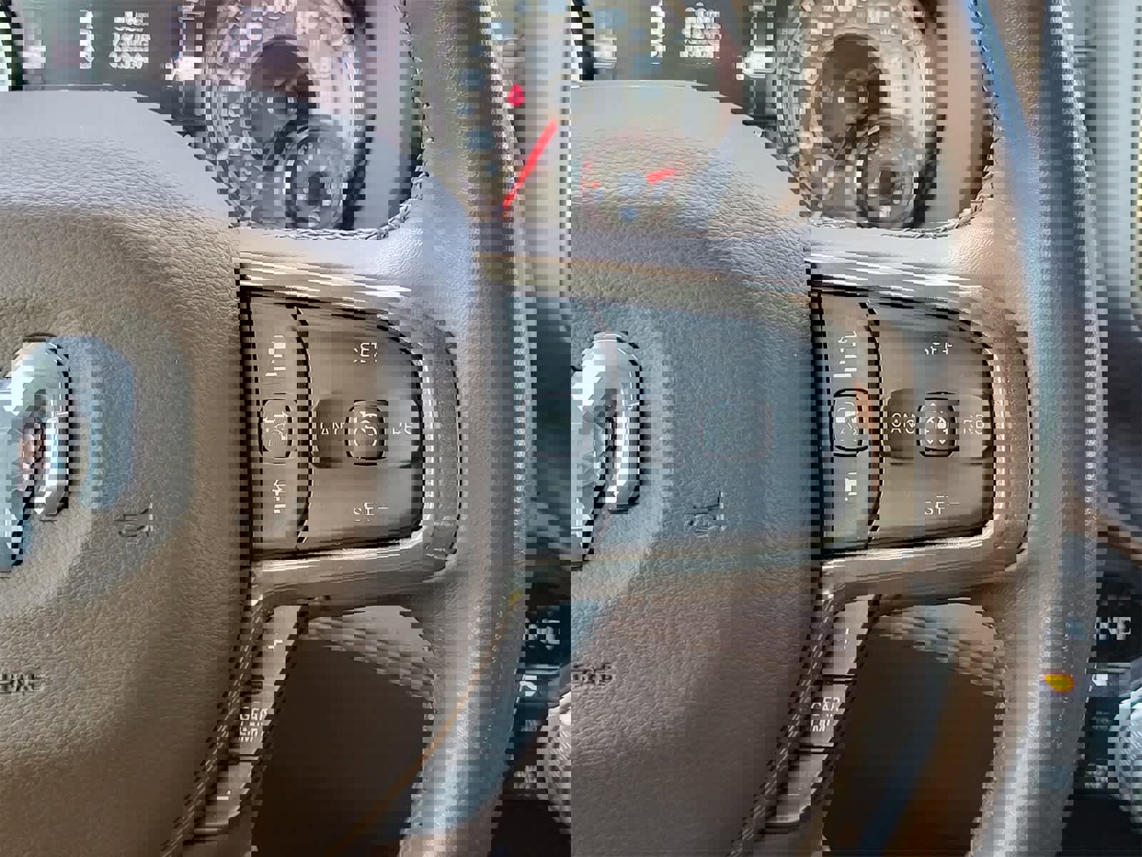 Used 2020 RAM 1500 Limited image 27