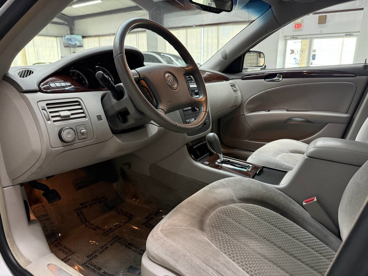 Used 2011 Buick Lucerne CX FWD image 19