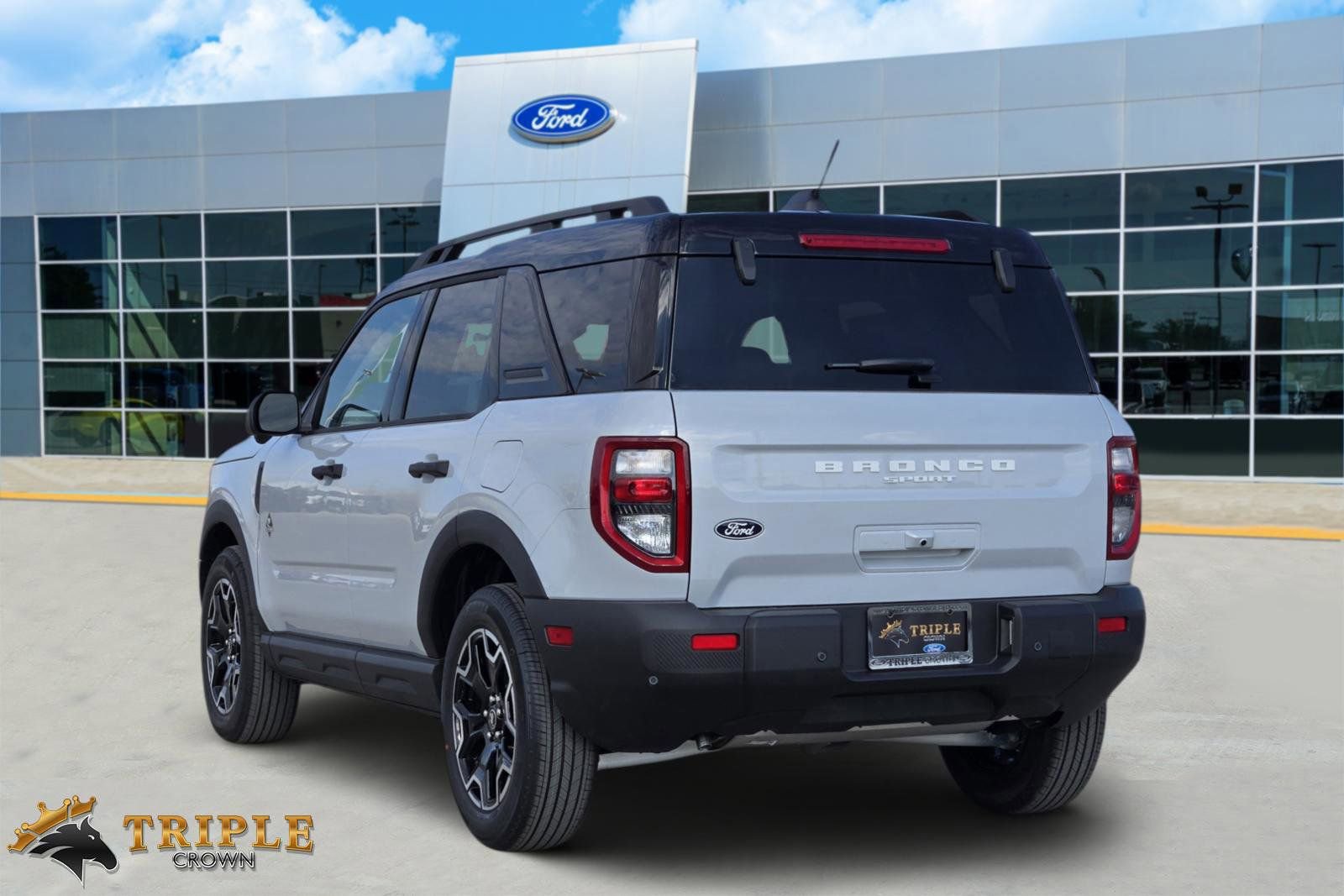 New 2026 Ford Bronco Sport Outer Banks w/ Outer Banks Tech Package+ AWD/4WD image 4
