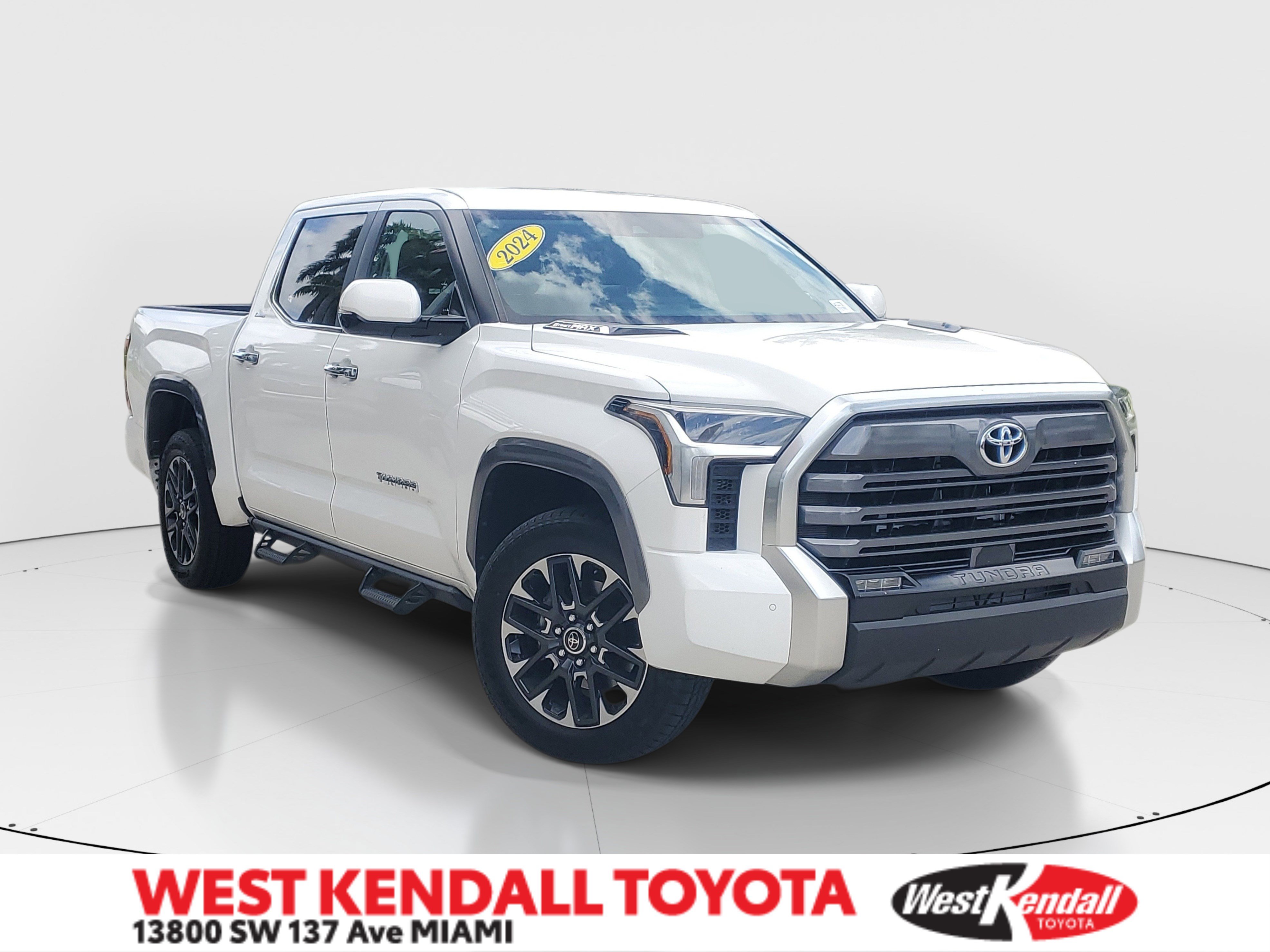 Used 2024 Toyota Tundra Limited w/ Power Package AWD/4WD image 1