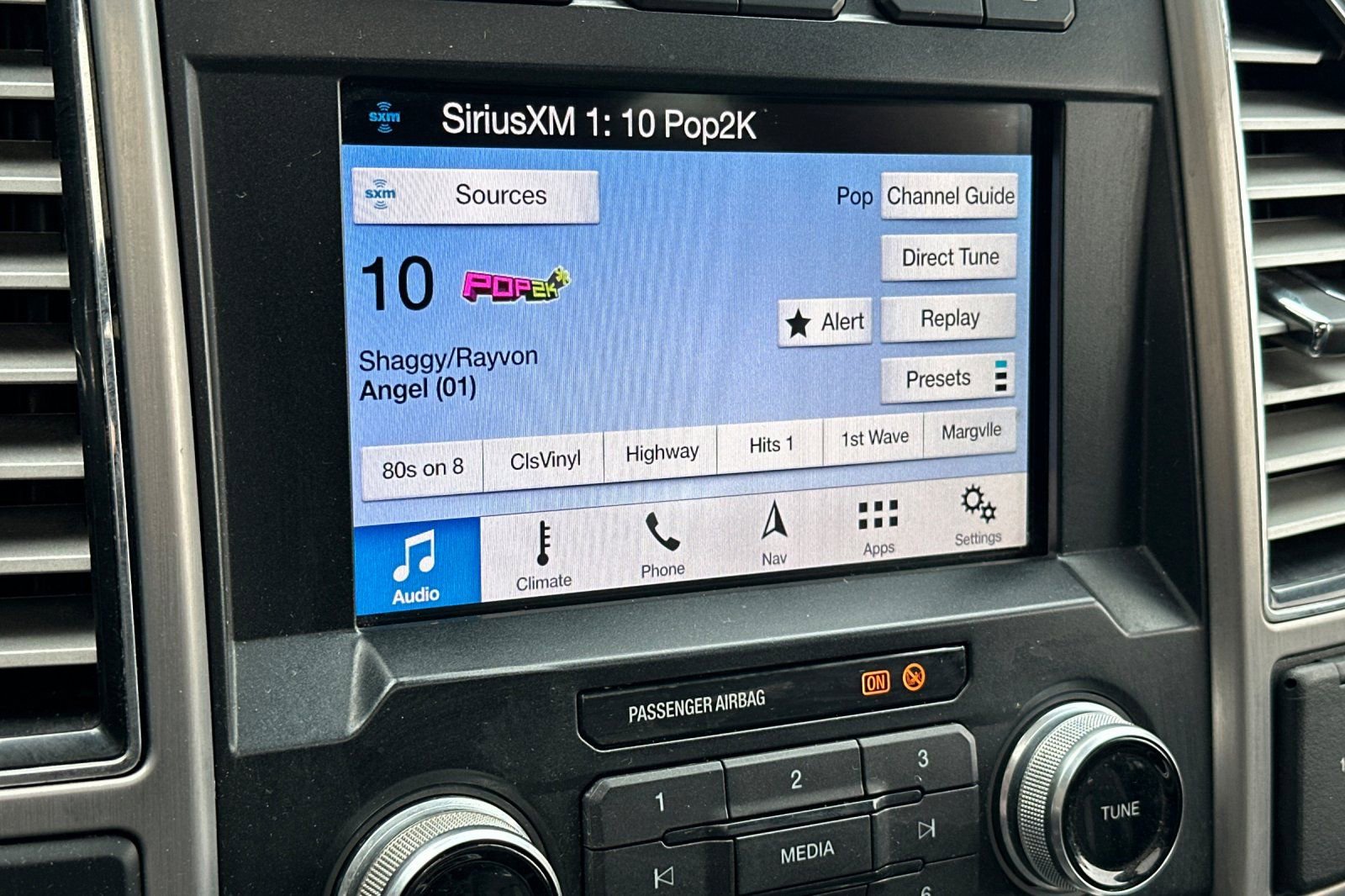 Used 2019 Ford F250 Platinum w/ Platinum Ultimate Package image 16