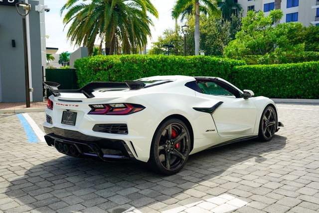 Used 2024 Chevrolet Corvette Z06 w/ Z07 Performance Package RWD image 27