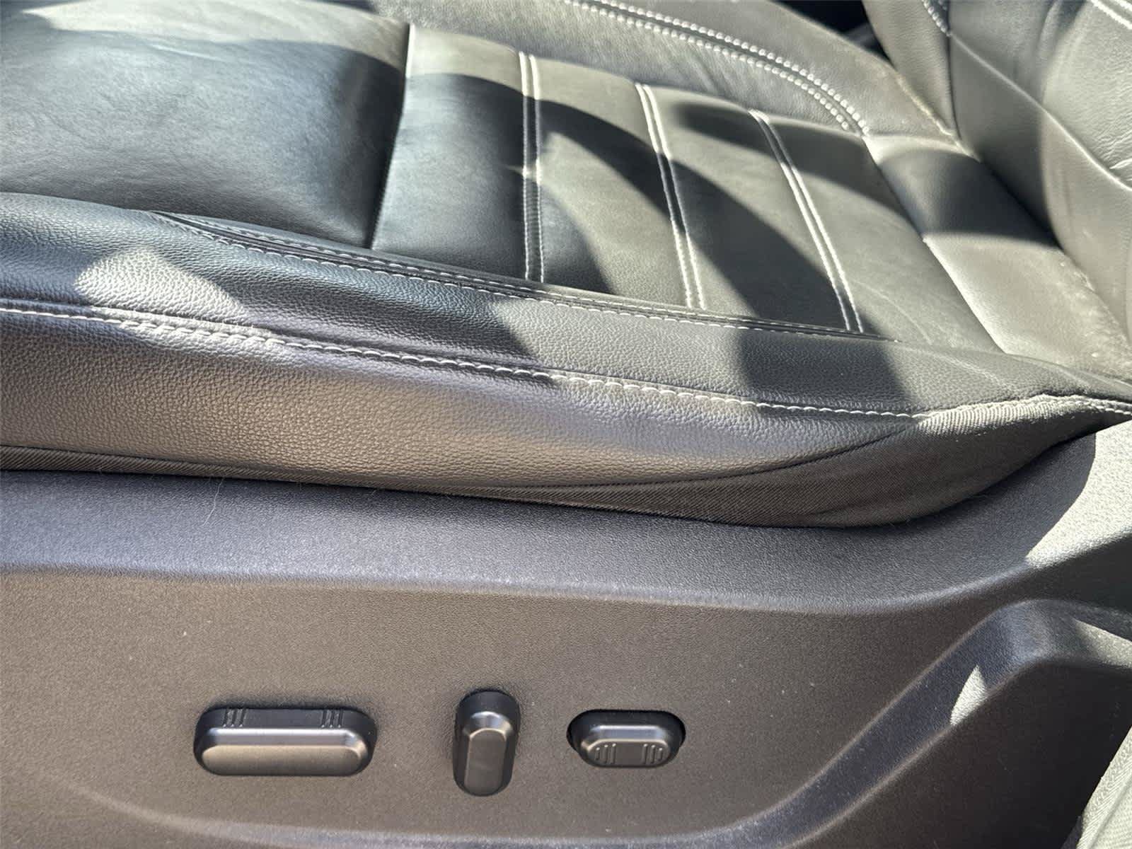 Used 2017 Ford Escape Titanium FWD image 13