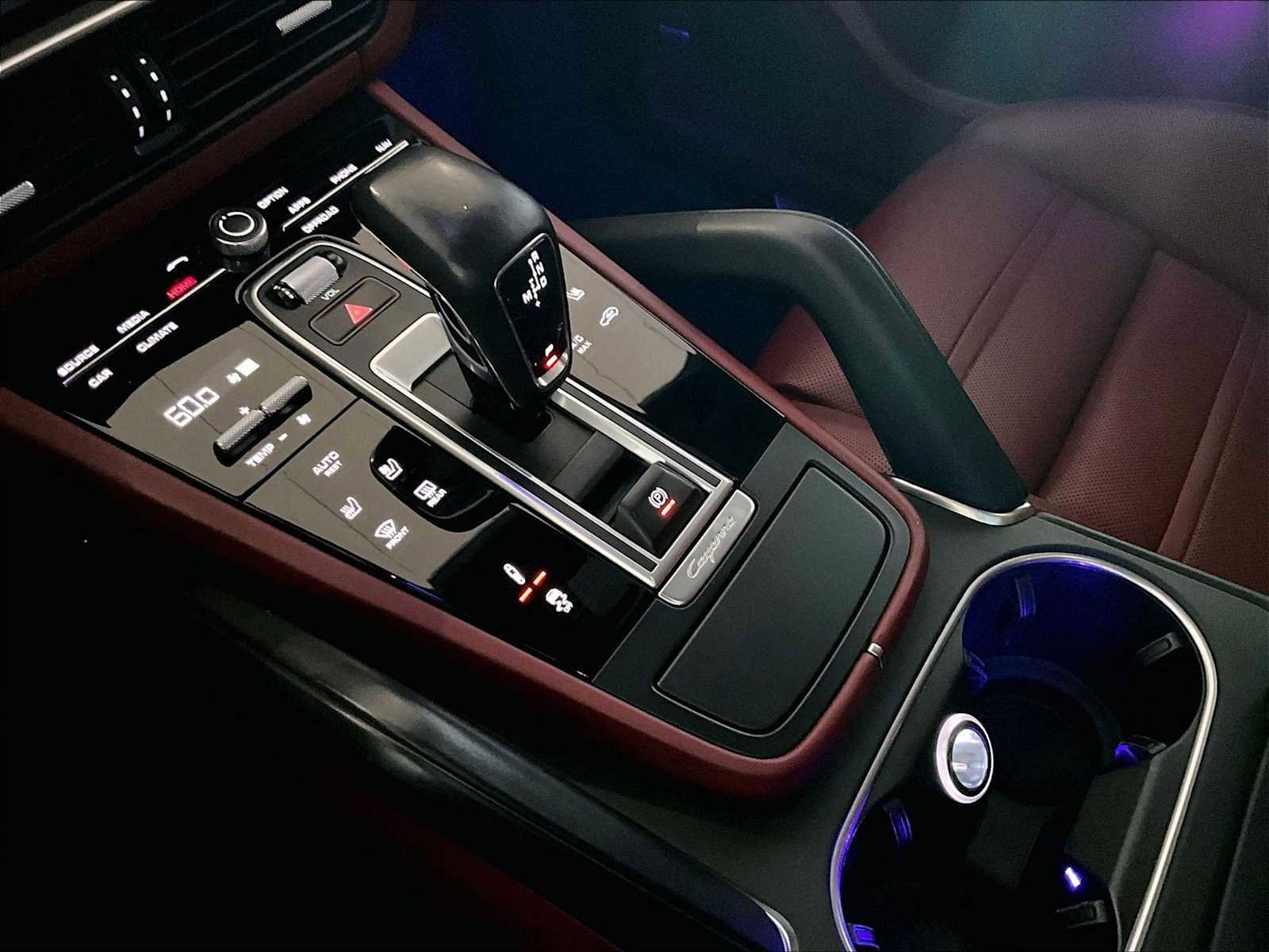 Used 2022 Porsche Cayenne Turbo w/ Premium Package Plus (PI3) image 20