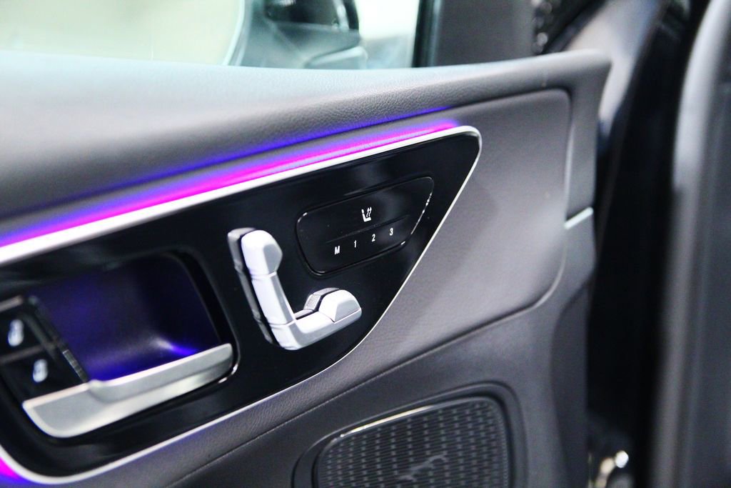 Certified 2025 Mercedes-Benz GLC 300 image 19