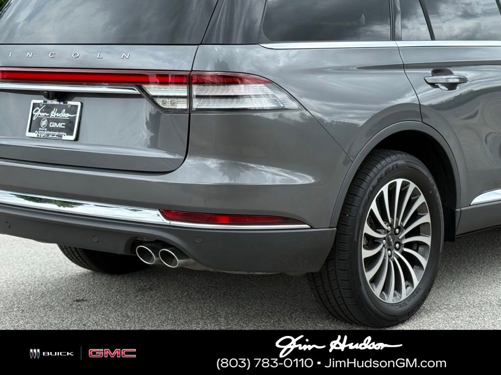 Used 2023 Lincoln Aviator AWD w/ Premium Package image 16