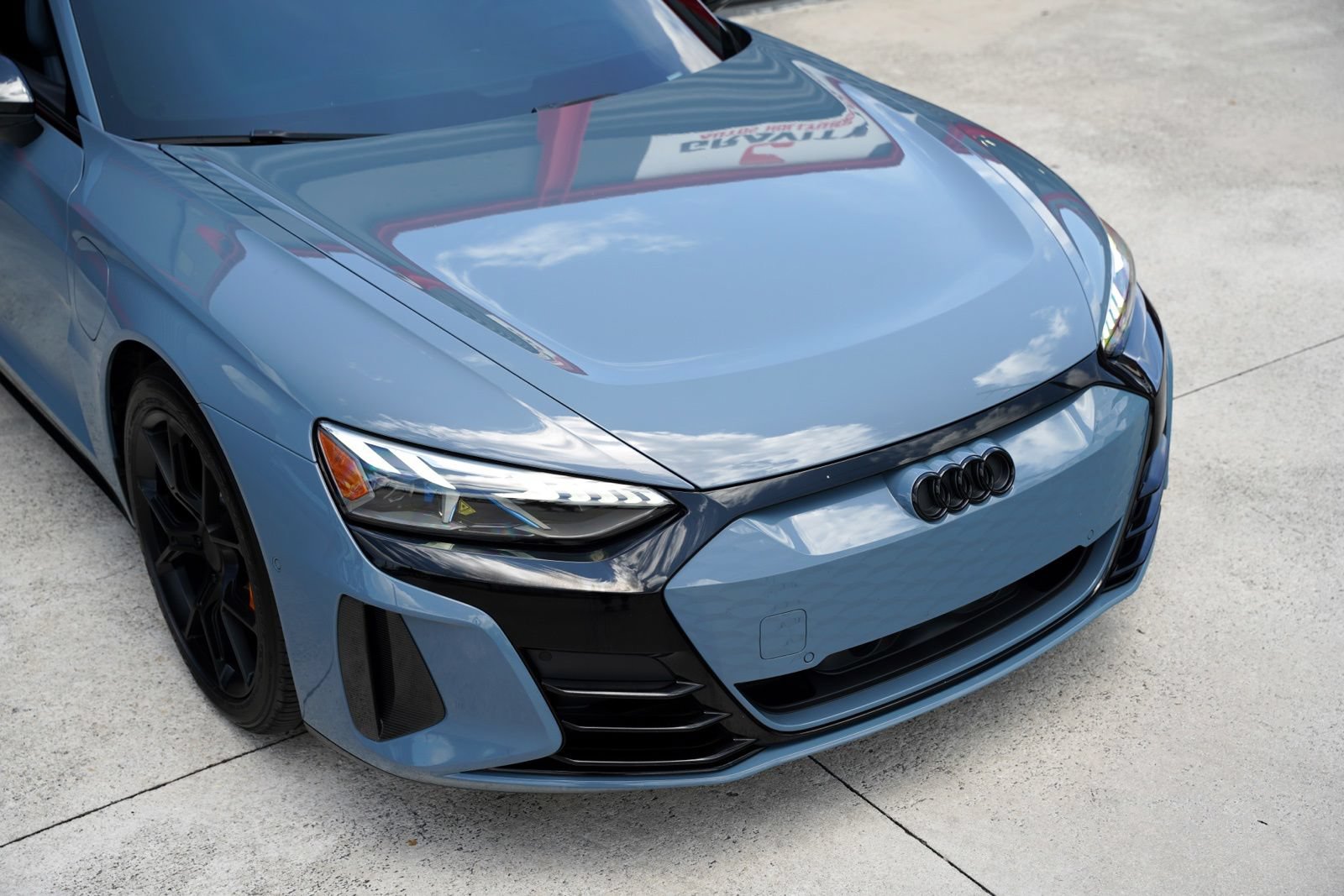 Used 2024 Audi RS e-tron GT w/ Carbon Performance Package AWD/4WD image 8