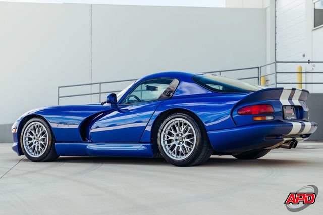 Used 1997 Dodge Viper GTS RWD image 3
