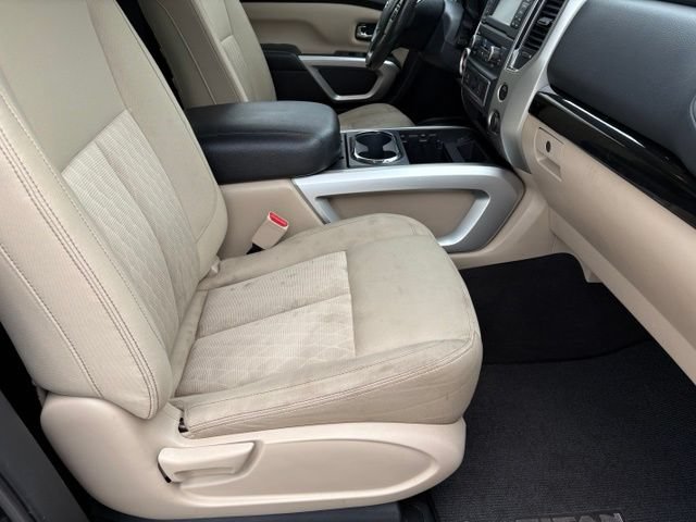 Used 2017 Nissan Titan SV RWD image 18