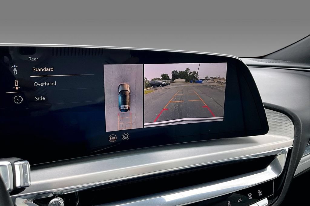 Used 2023 Cadillac Lyriq 2WD image 20