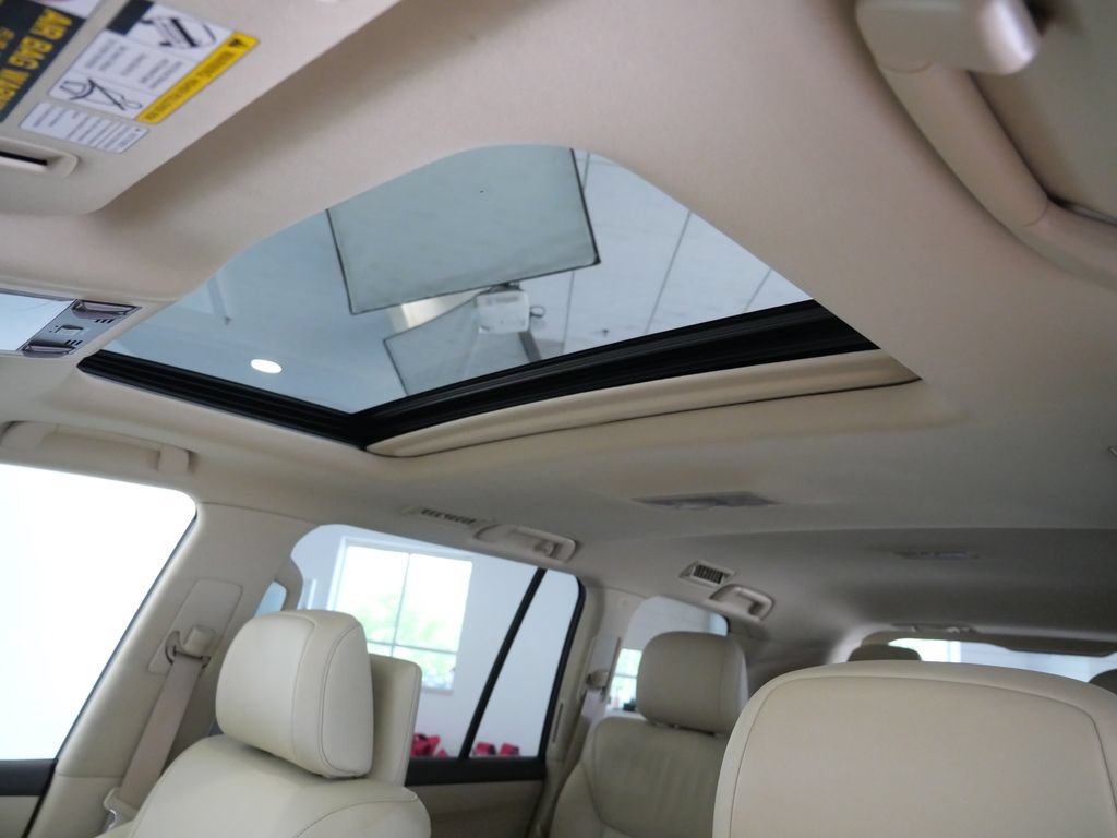 Used 2014 Lexus LX 570 4WD image 26