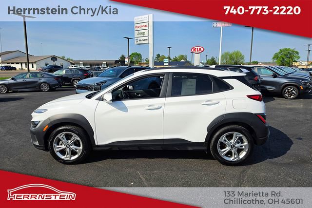 Used 2023 Hyundai Kona SEL w/ Convenience Package FWD image 4
