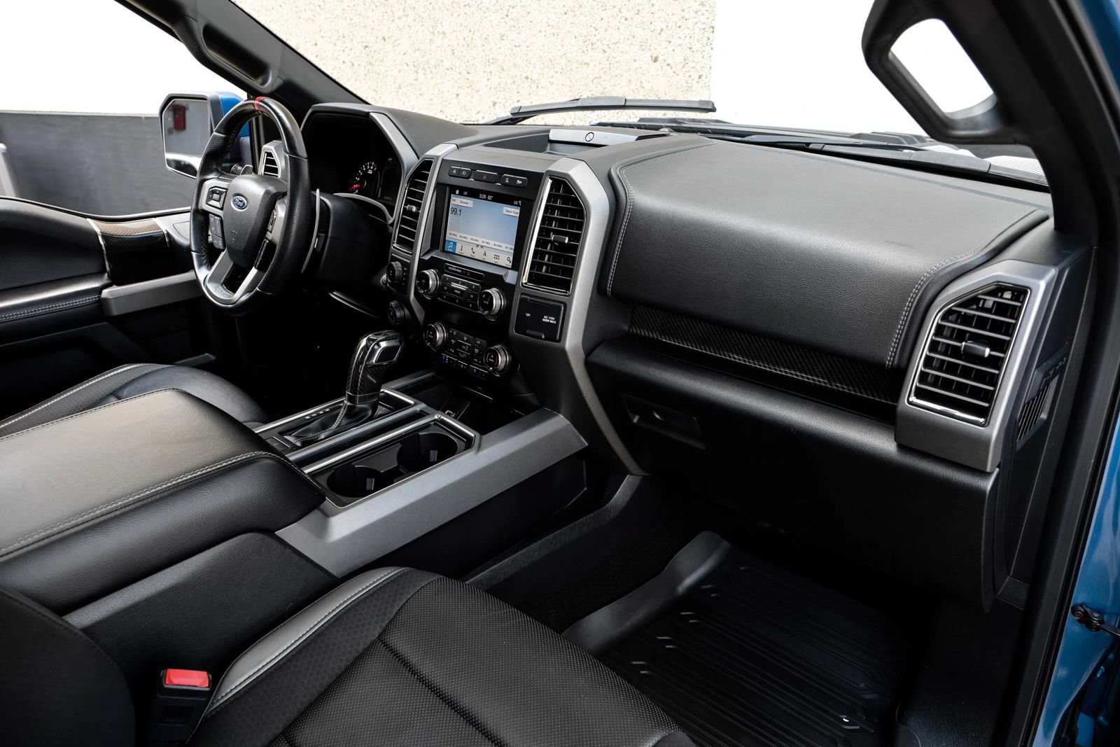 Used 2019 Ford F150 Raptor w/ Equipment Group 802A Luxury AWD/4WD image 12