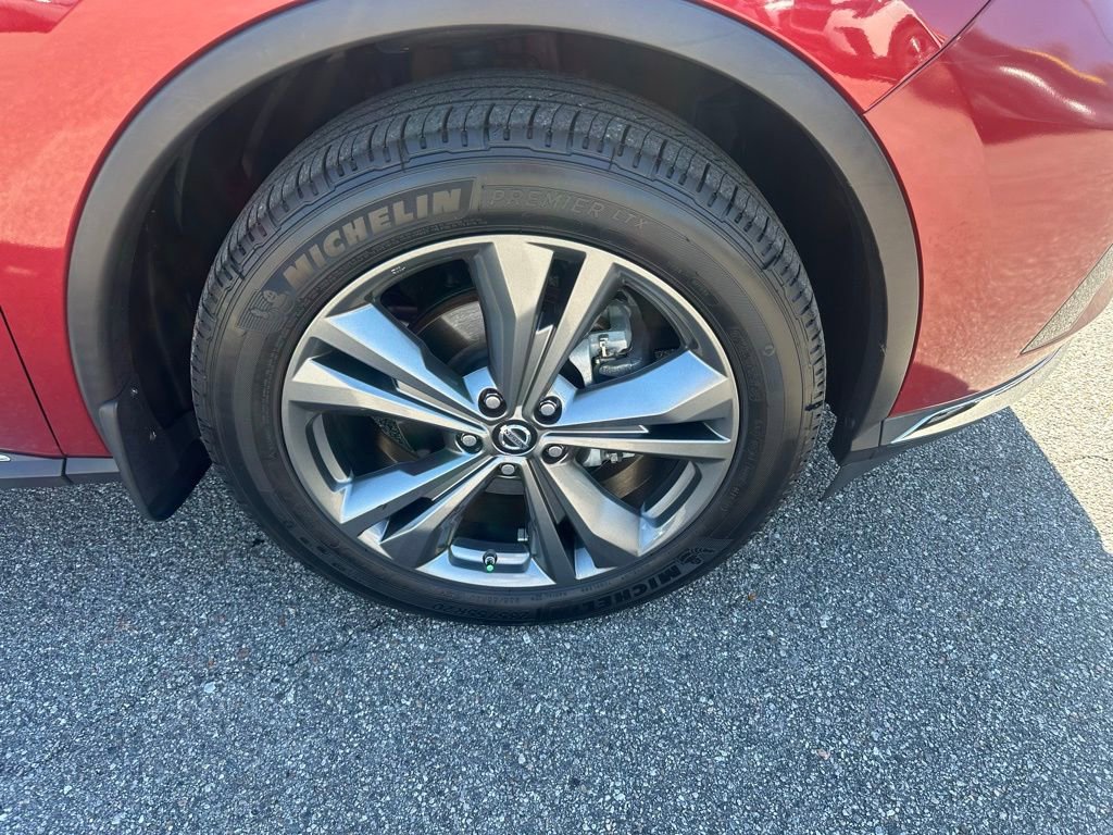 Used 2019 Nissan Murano Platinum w/ Cargo Package image 4