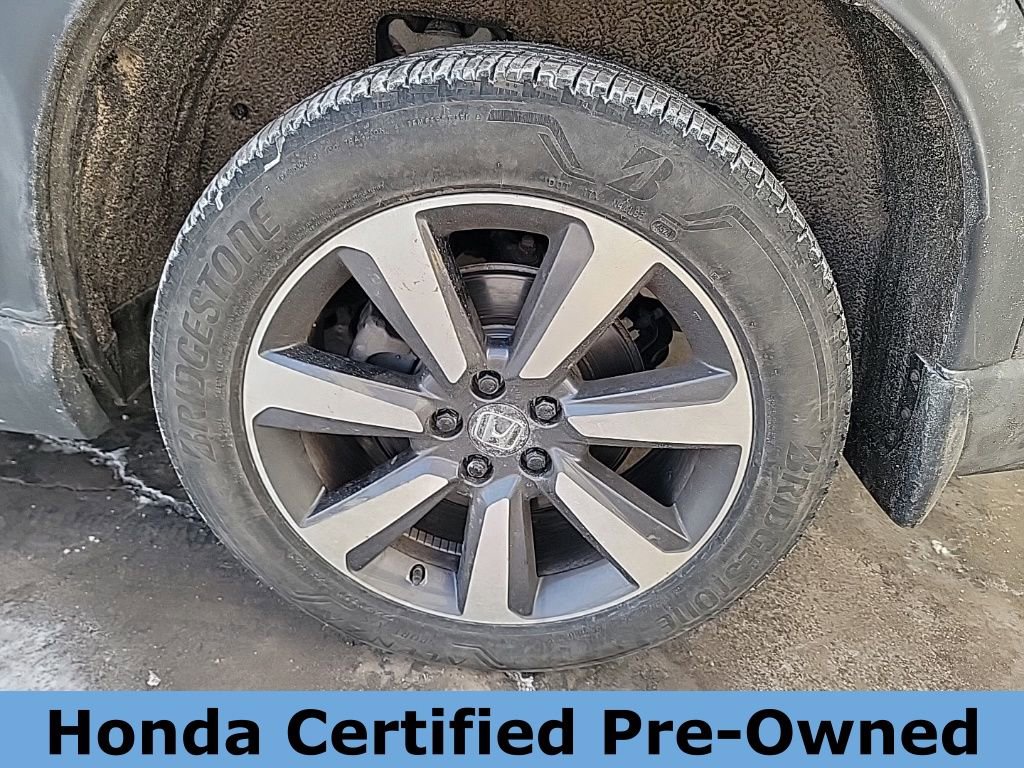 Certified 2025 Honda Pilot Touring image 7