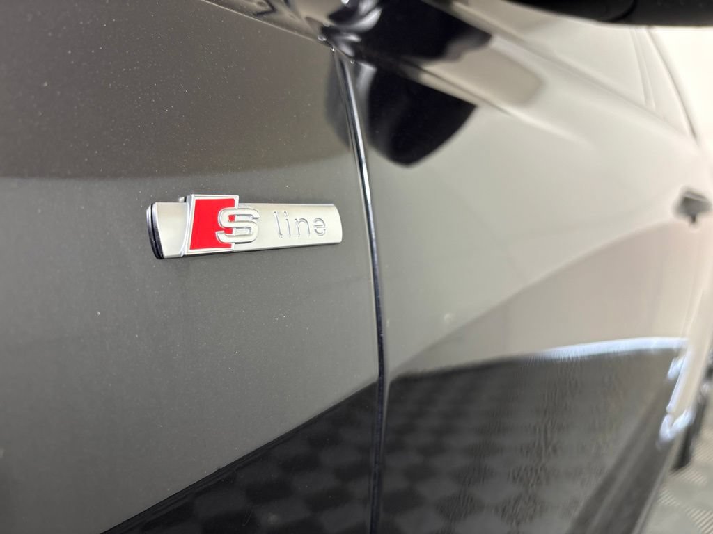 Used 2021 Audi Q8 Premium Plus w/ Premium Plus Package AWD/4WD image 10