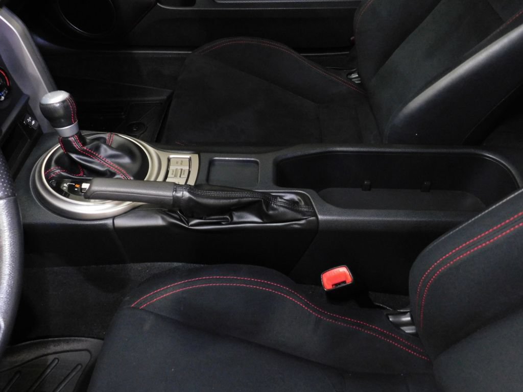 Used 2015 Scion FR-S RWD image 26