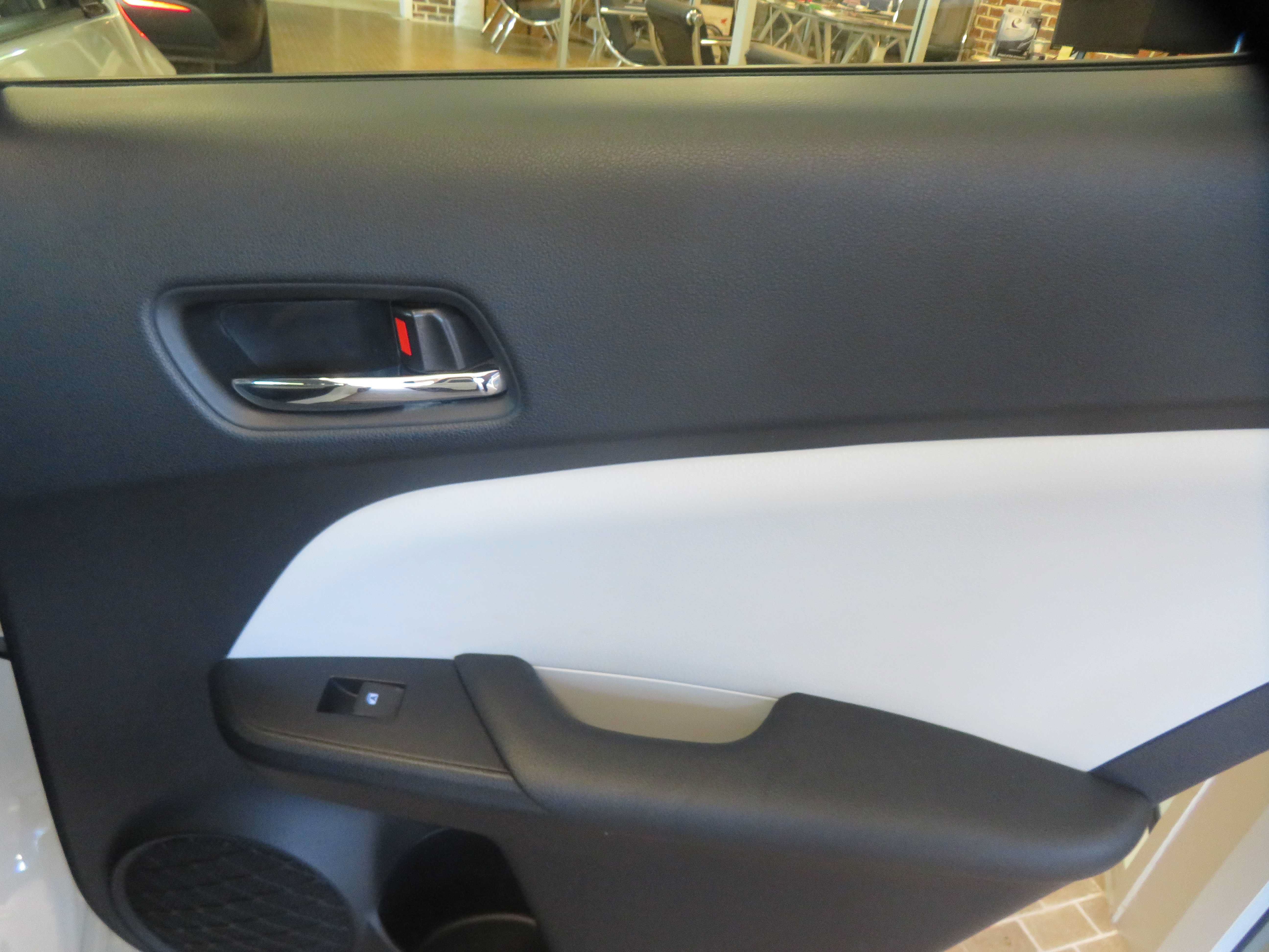 Used 2017 Toyota Prius Four Touring w/ Appearance Package FWD image 21