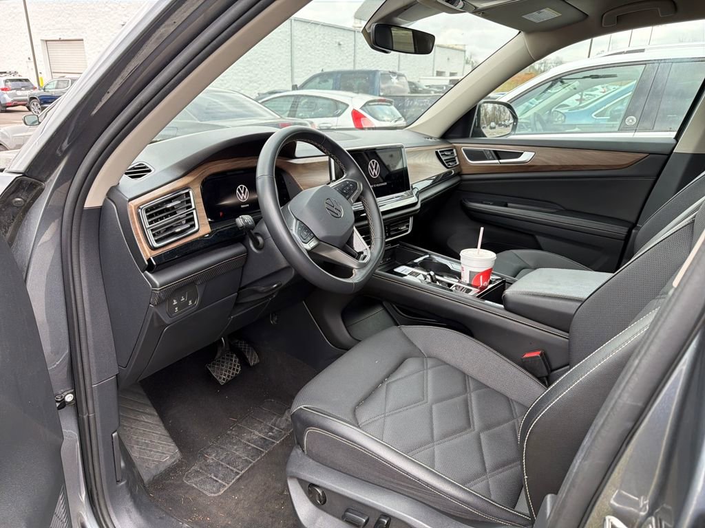 Used 2024 Volkswagen Atlas SE image 15