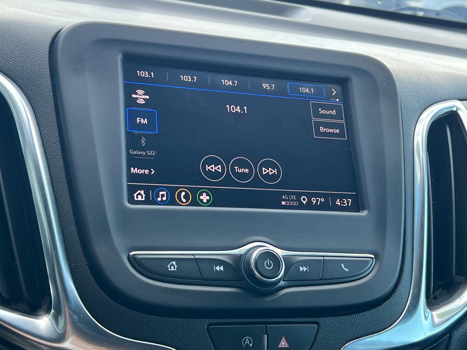 Used 2022 Chevrolet Equinox LT FWD image 18