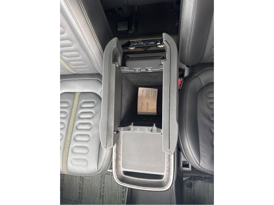 Used 2022 Rivian R1S Launch Edition image 15