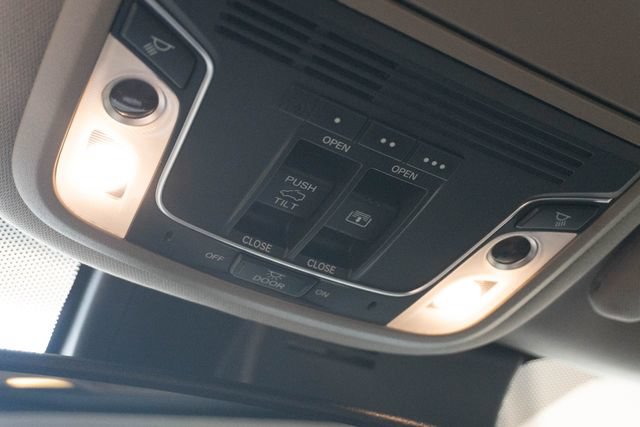 Used 2018 Honda Pilot Elite image 35