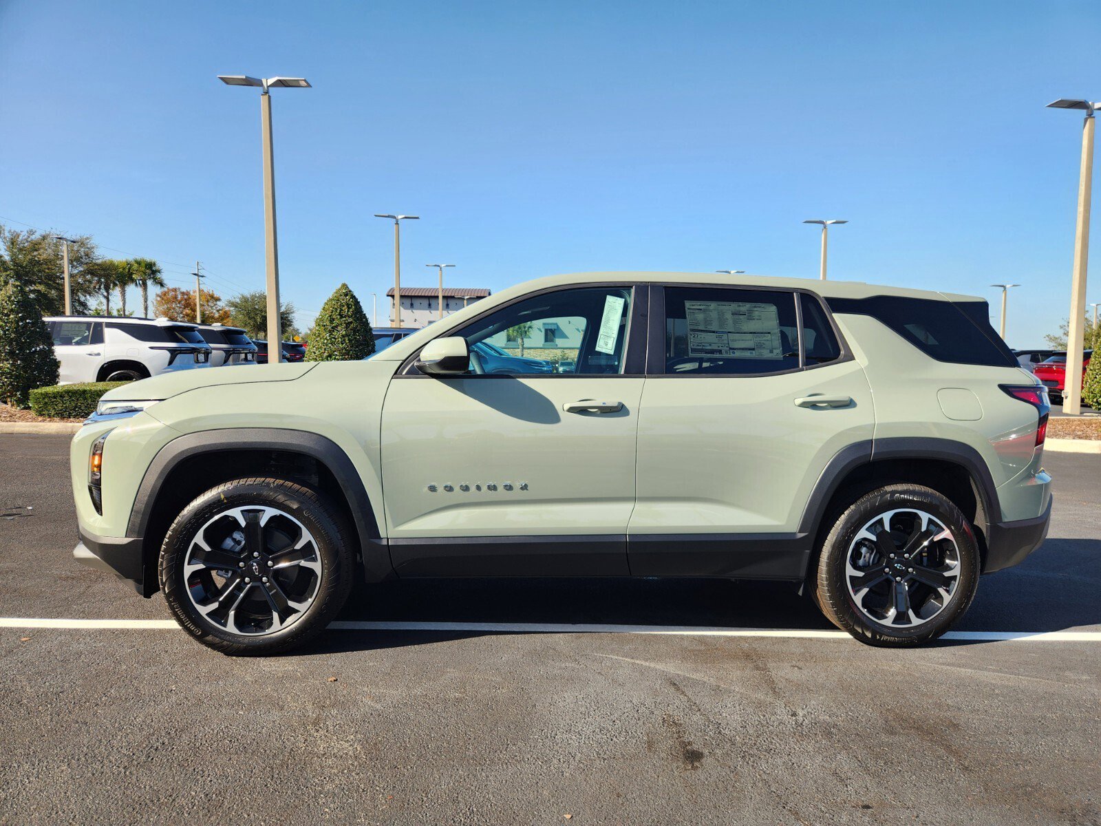 New 2026 Chevrolet Equinox LT w/ Convenience Package II image 3