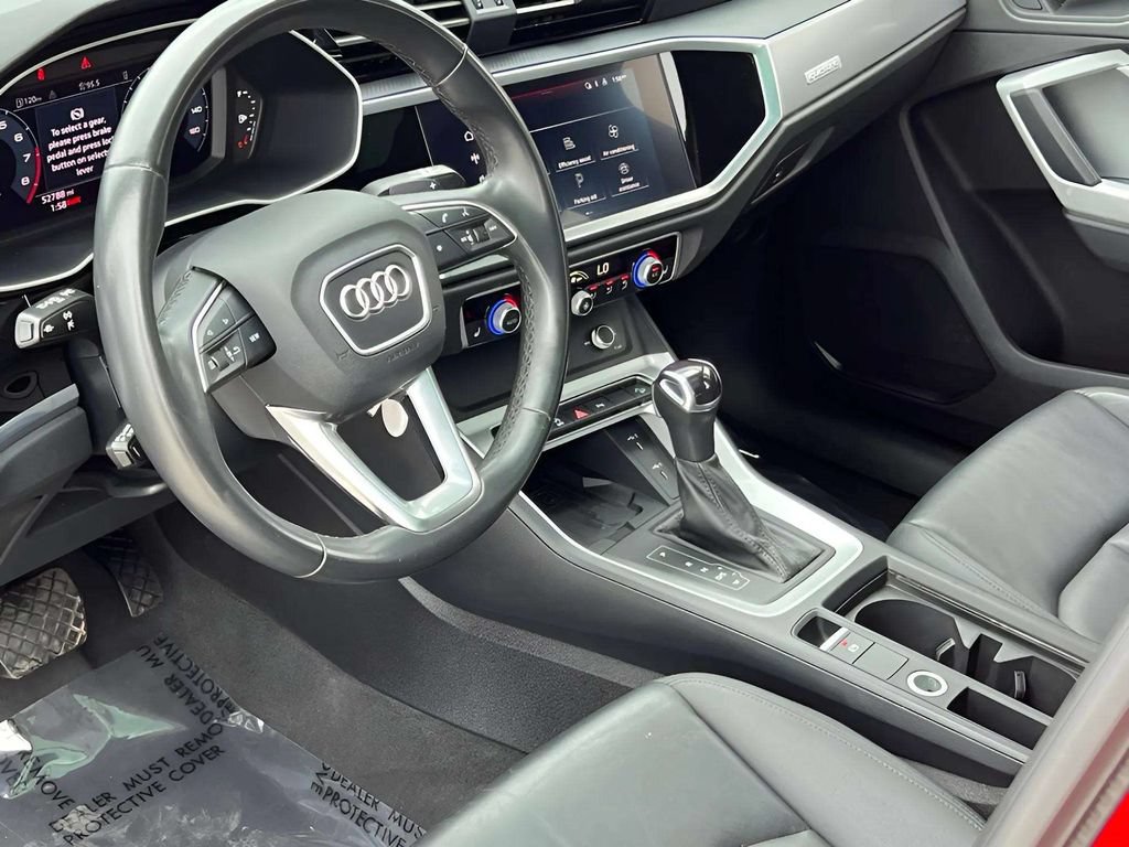 Used 2022 Audi Q3 2.0T Premium Plus w/ Premium Plus Package AWD/4WD image 6